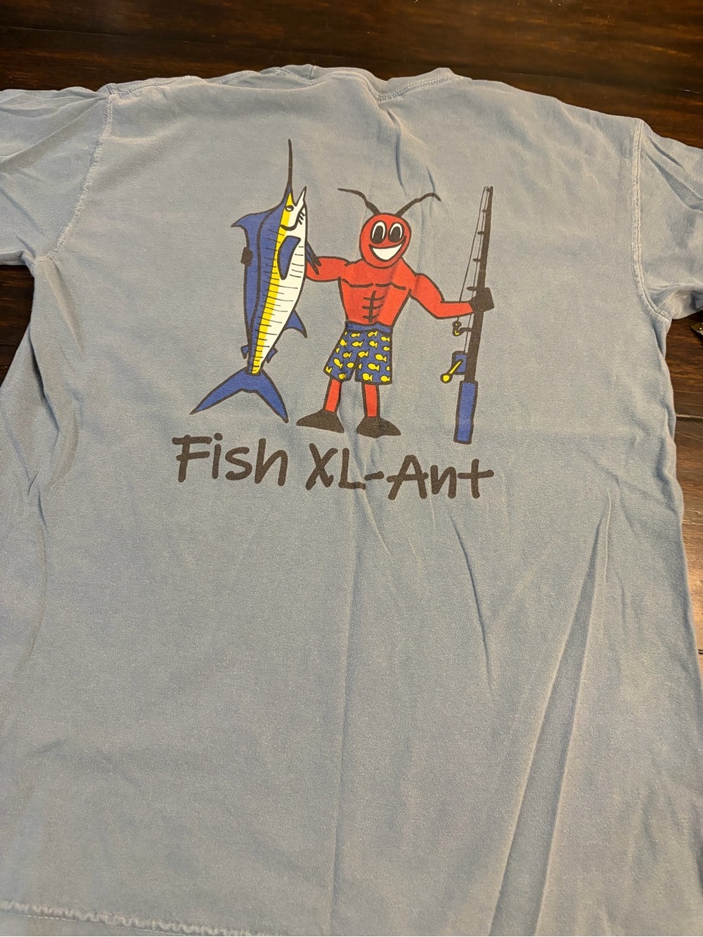 Light Blue 'Fish XL-Ant' Marlin Short Sleeve Tee shirt size medium